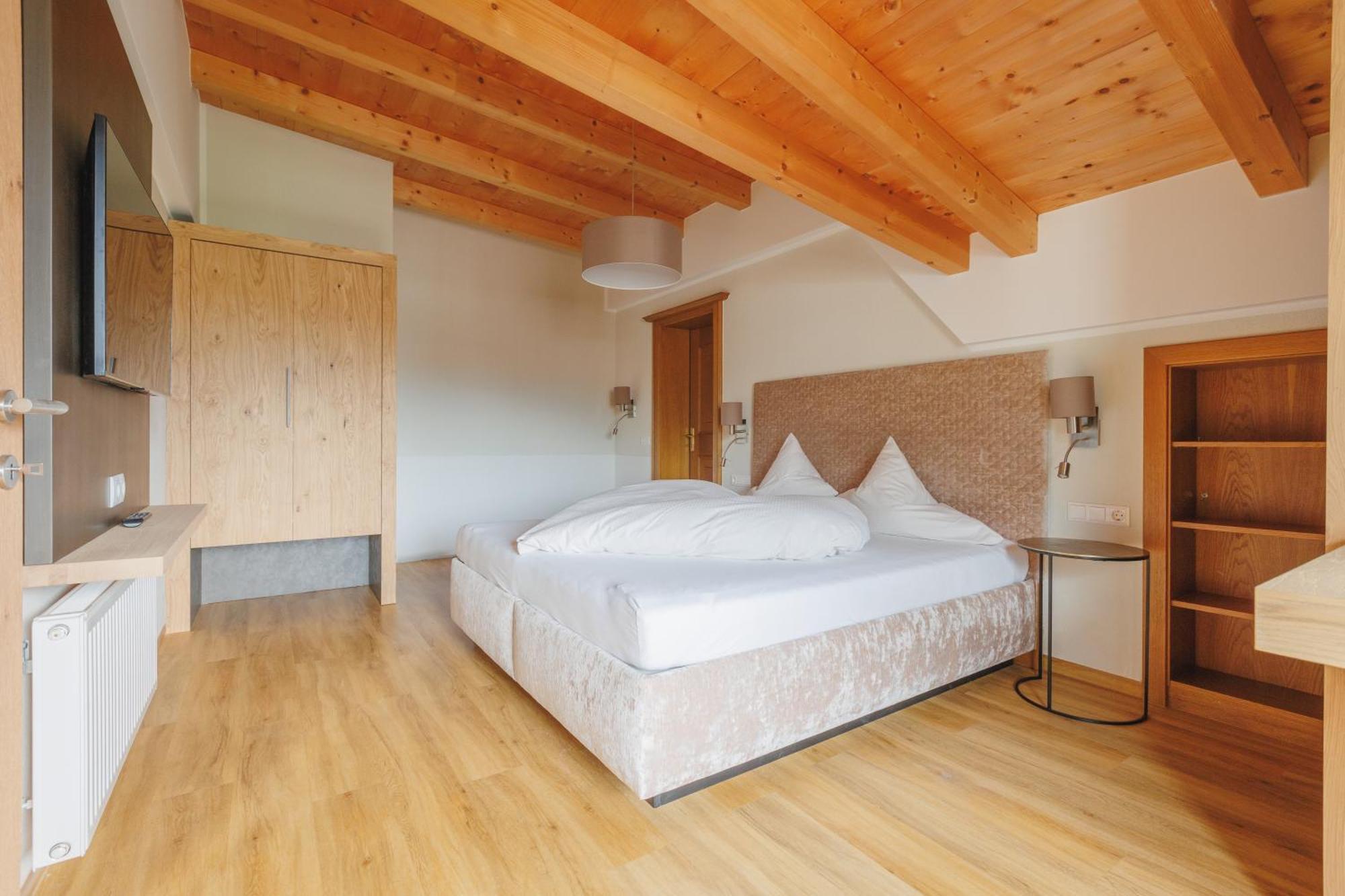 Hin&Weg Das Aparthotel Ried im Zillertal Eksteriør bilde