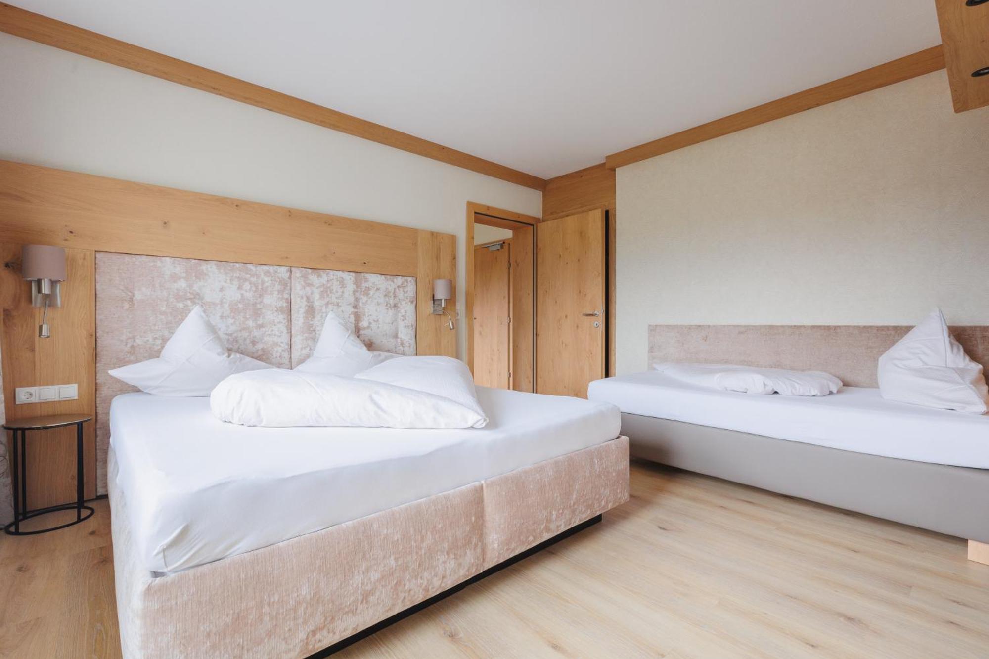 Hin&Weg Das Aparthotel Ried im Zillertal Eksteriør bilde