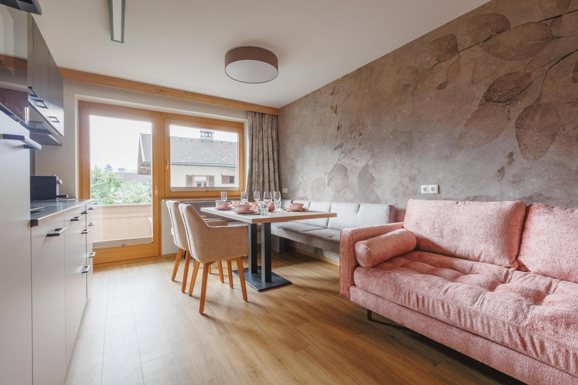 Hin&Weg Das Aparthotel Ried im Zillertal Eksteriør bilde