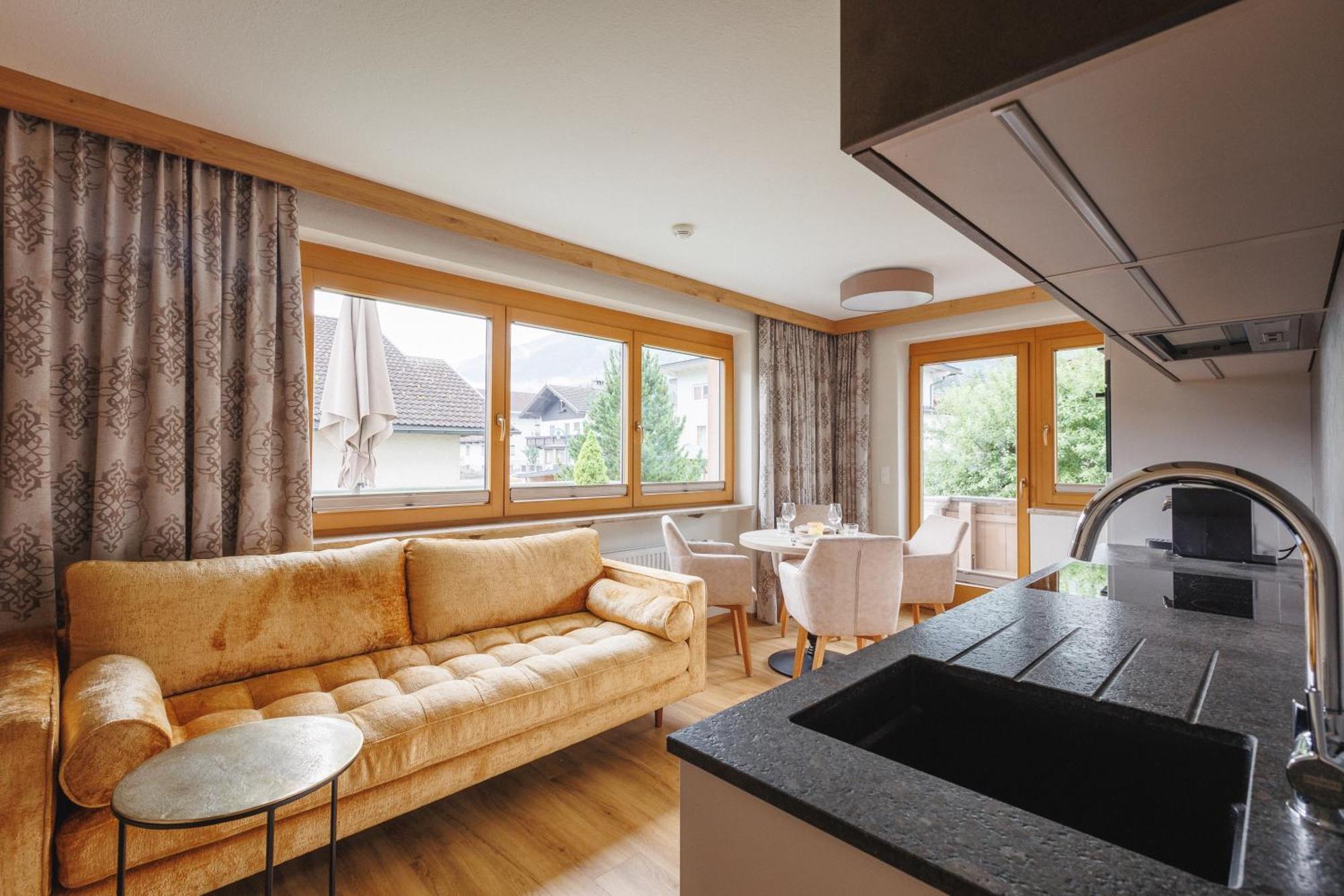 Hin&Weg Das Aparthotel Ried im Zillertal Eksteriør bilde
