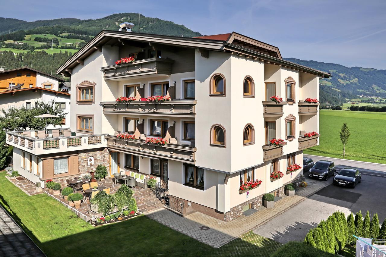 Hin&Weg Das Aparthotel Ried im Zillertal Eksteriør bilde